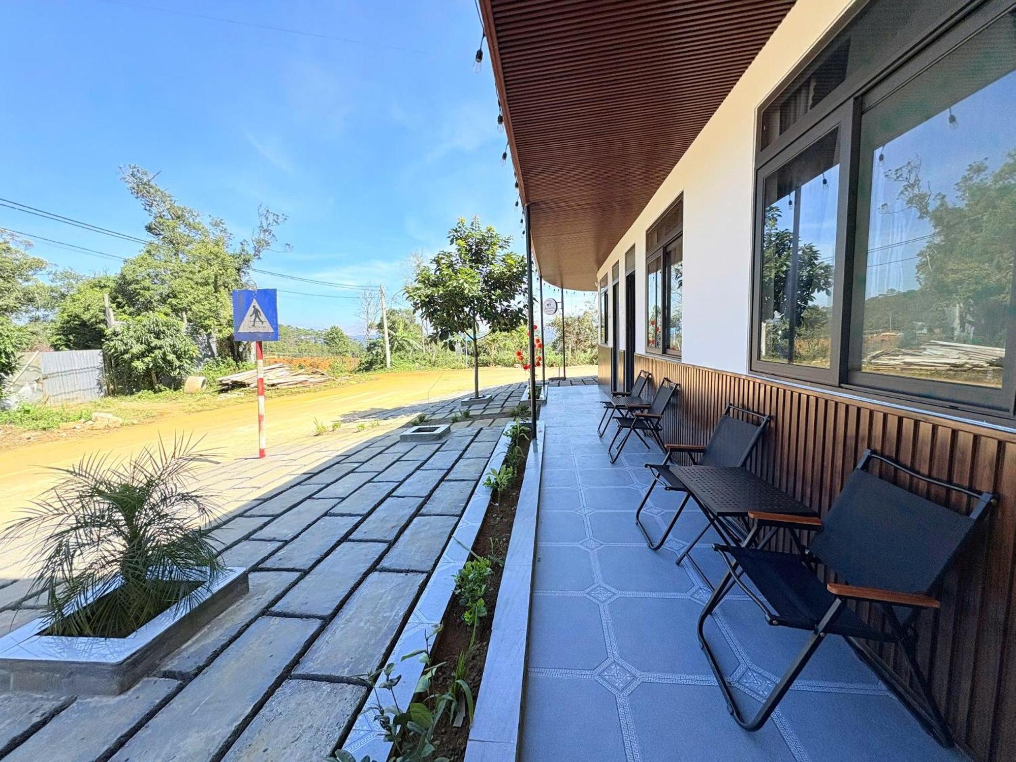 Homestay Nha Cua Gao 崑嵩市 外观 照片